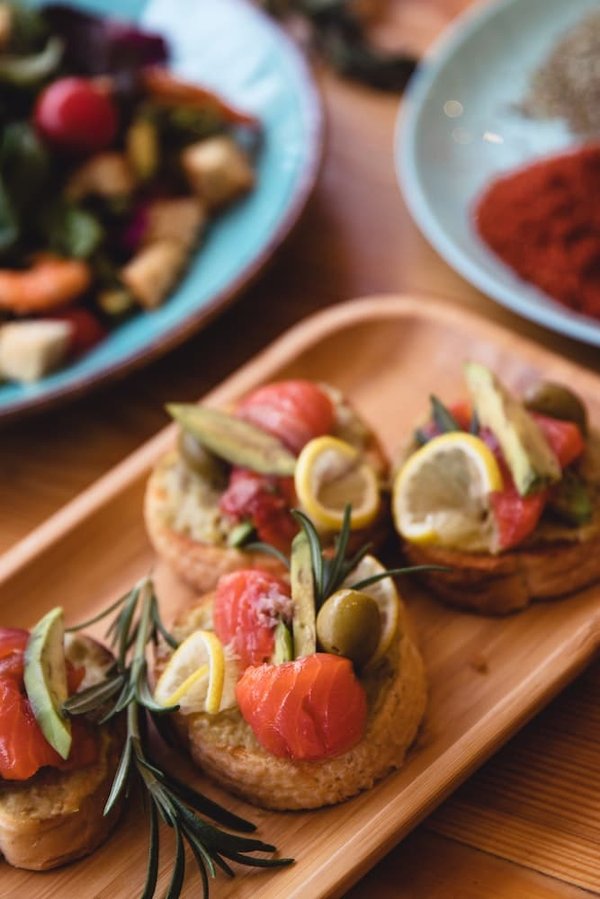 Quels sont les critères pour choisir un canapé bleu ?