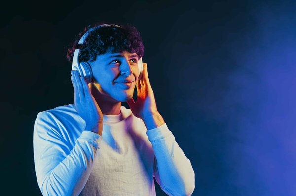 Comment Hit-parade fait face à ses concurrents