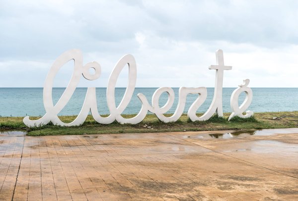 Étude des thèmes de la liberté dans les romans de George Orwell