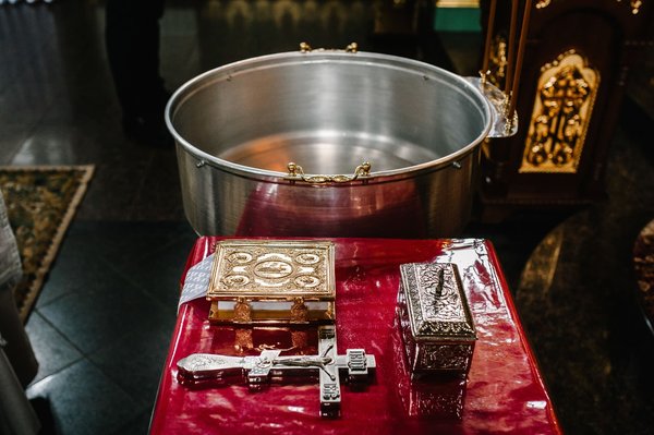 Médaille de baptême : que savoir sur la médaille arbre de vie ?